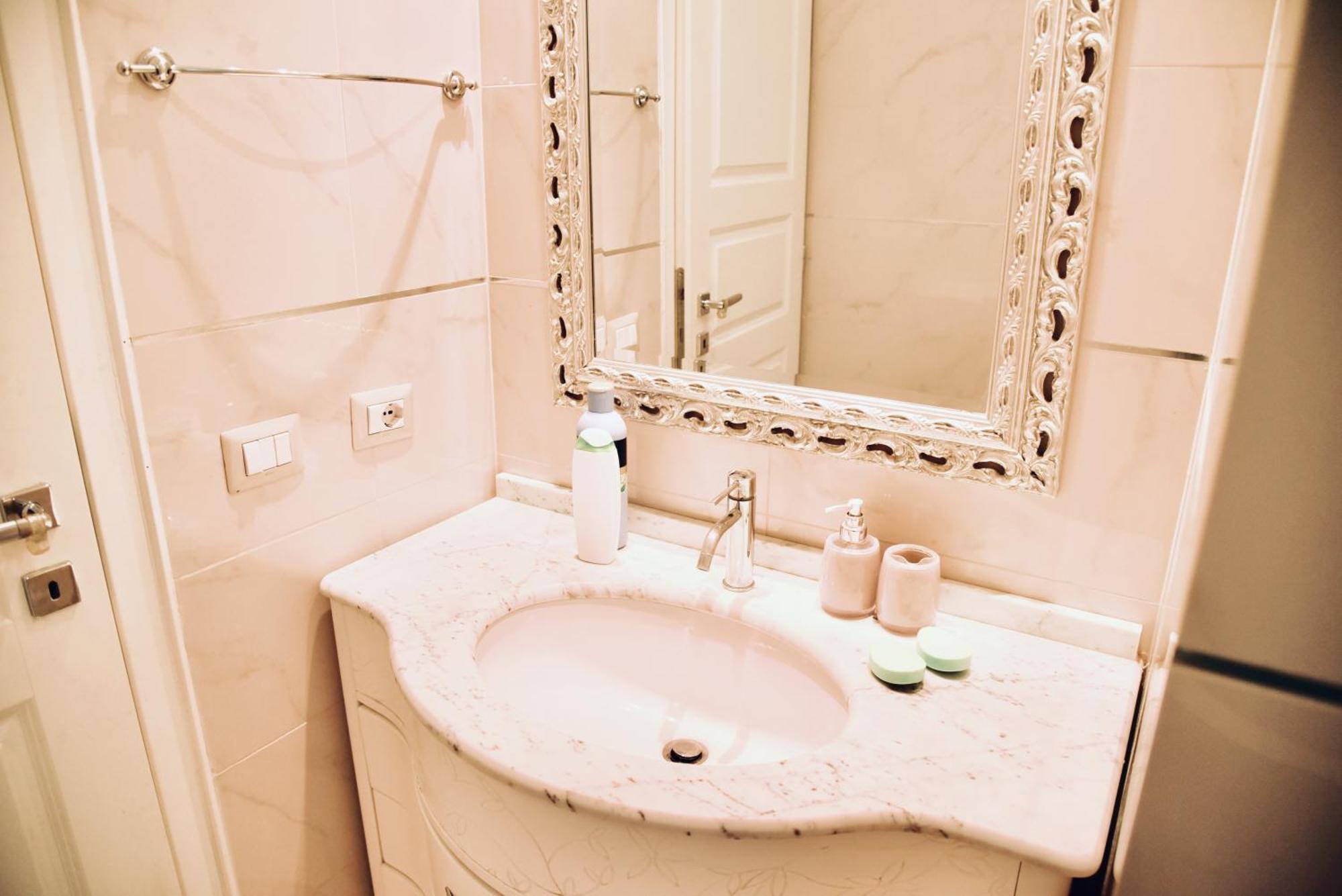 Chic And Elegant Apartment In The Heart Of Roma Exterior foto
